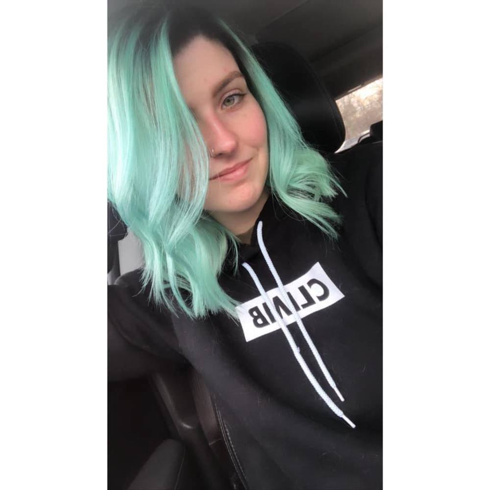 Meet your Posher, Jenn